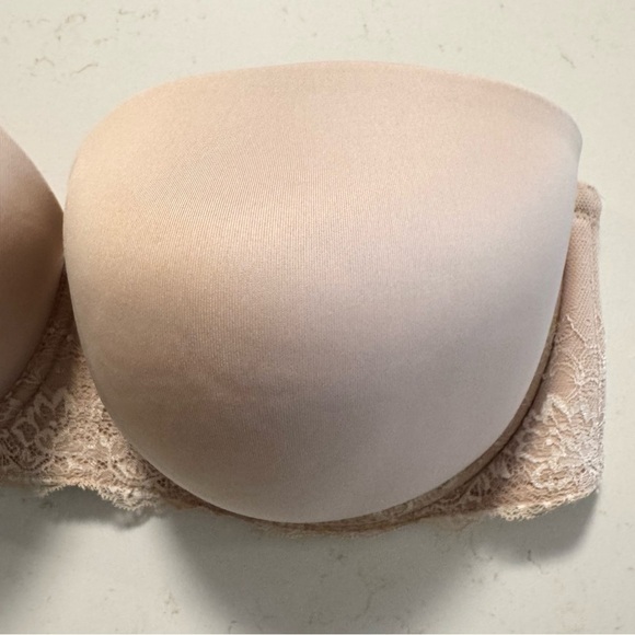 Torrid 40DDD Nude Underwire Strapless Bra Lace Detail - Picture 2 of 11